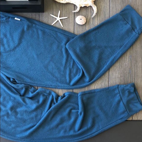 🌴🌼RVCA- CADENCE PANTS🌼🌴 - Picture 5 of 9